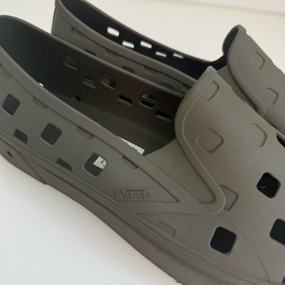 Vans mens 12 olive green perforated slip on rubber shoes water friendly casual - Picture 5 of 6